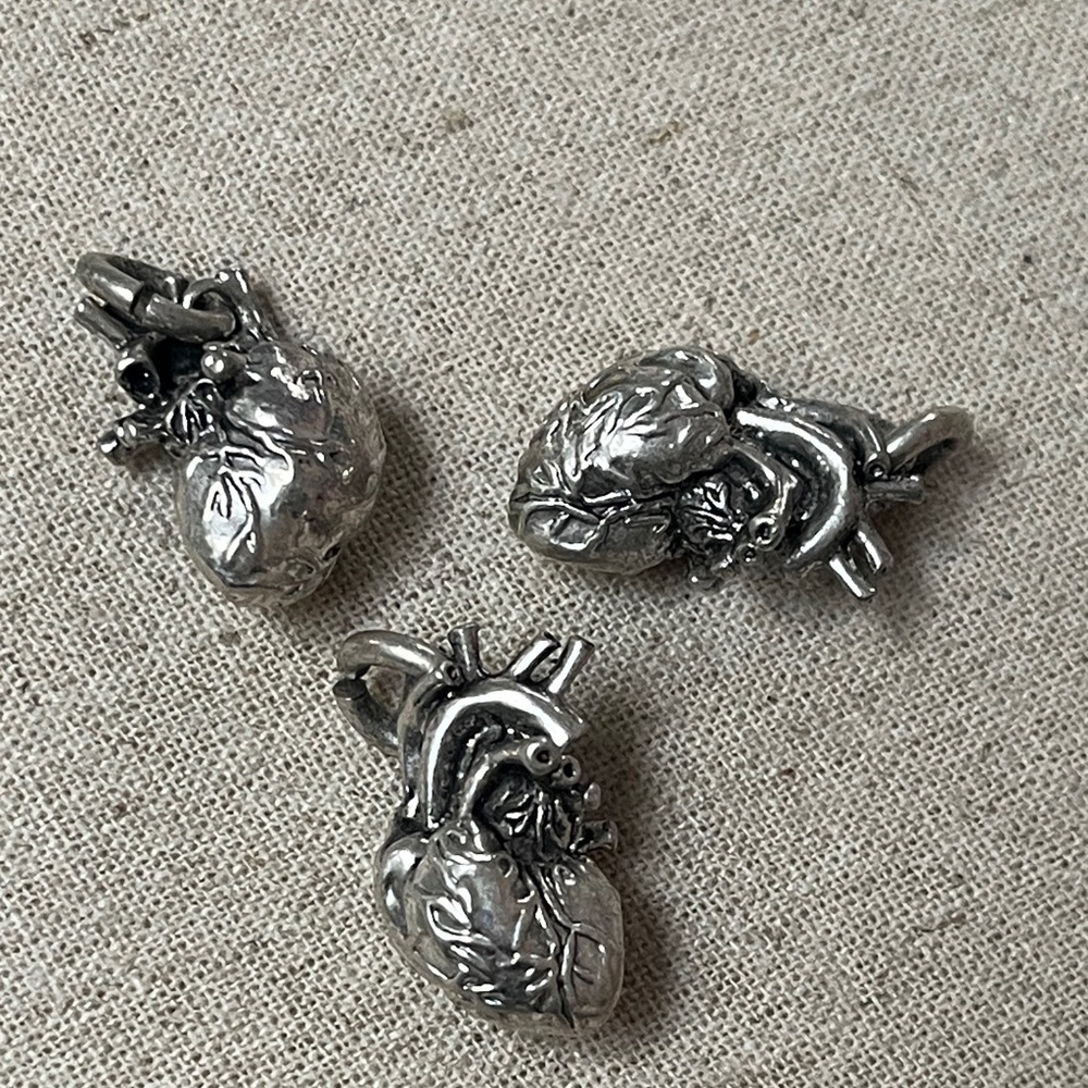 Anatomical Heart Pendants 1 Piece